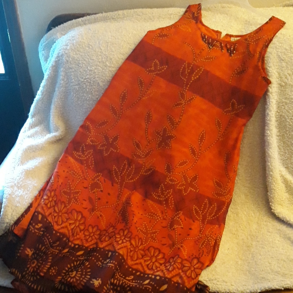 Dress with slits on the side